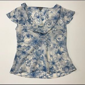 Apt 9 Light Blue Sheer Floral Blouse!